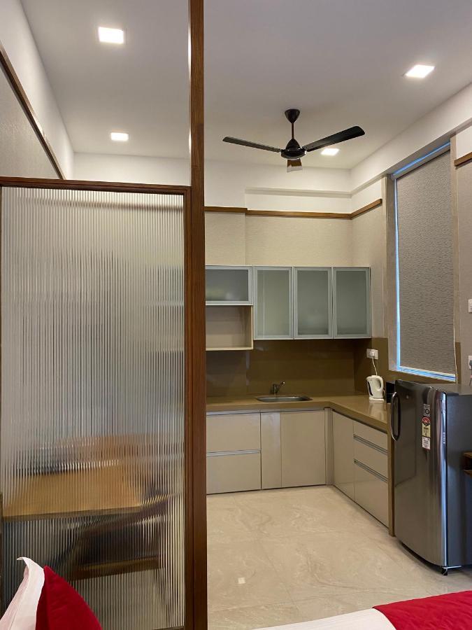 Theory9 Premium Service Apartments Khar ムンバイ エクステリア 写真