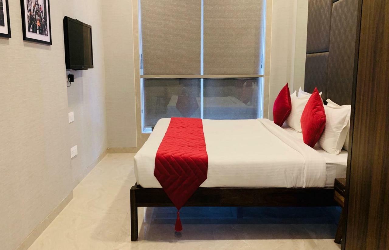 Theory9 Premium Service Apartments Khar ムンバイ エクステリア 写真