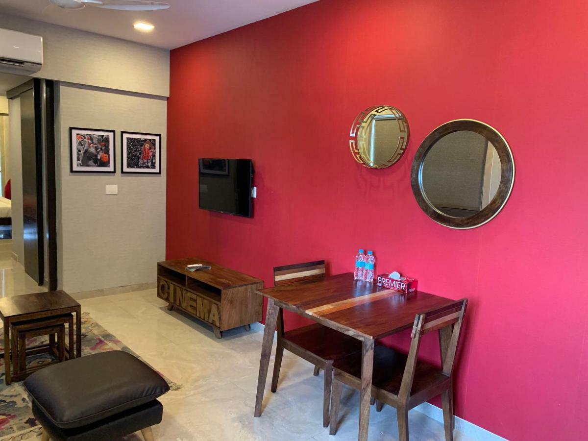 Theory9 Premium Service Apartments Khar ムンバイ エクステリア 写真