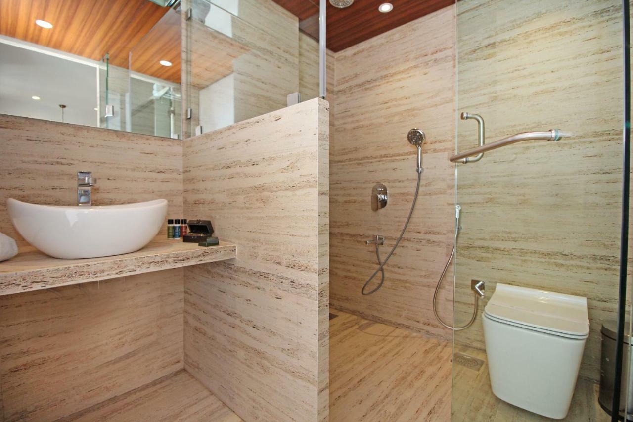 Theory9 Premium Service Apartments Khar ムンバイ エクステリア 写真